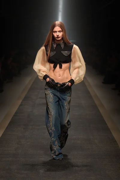 Look 22